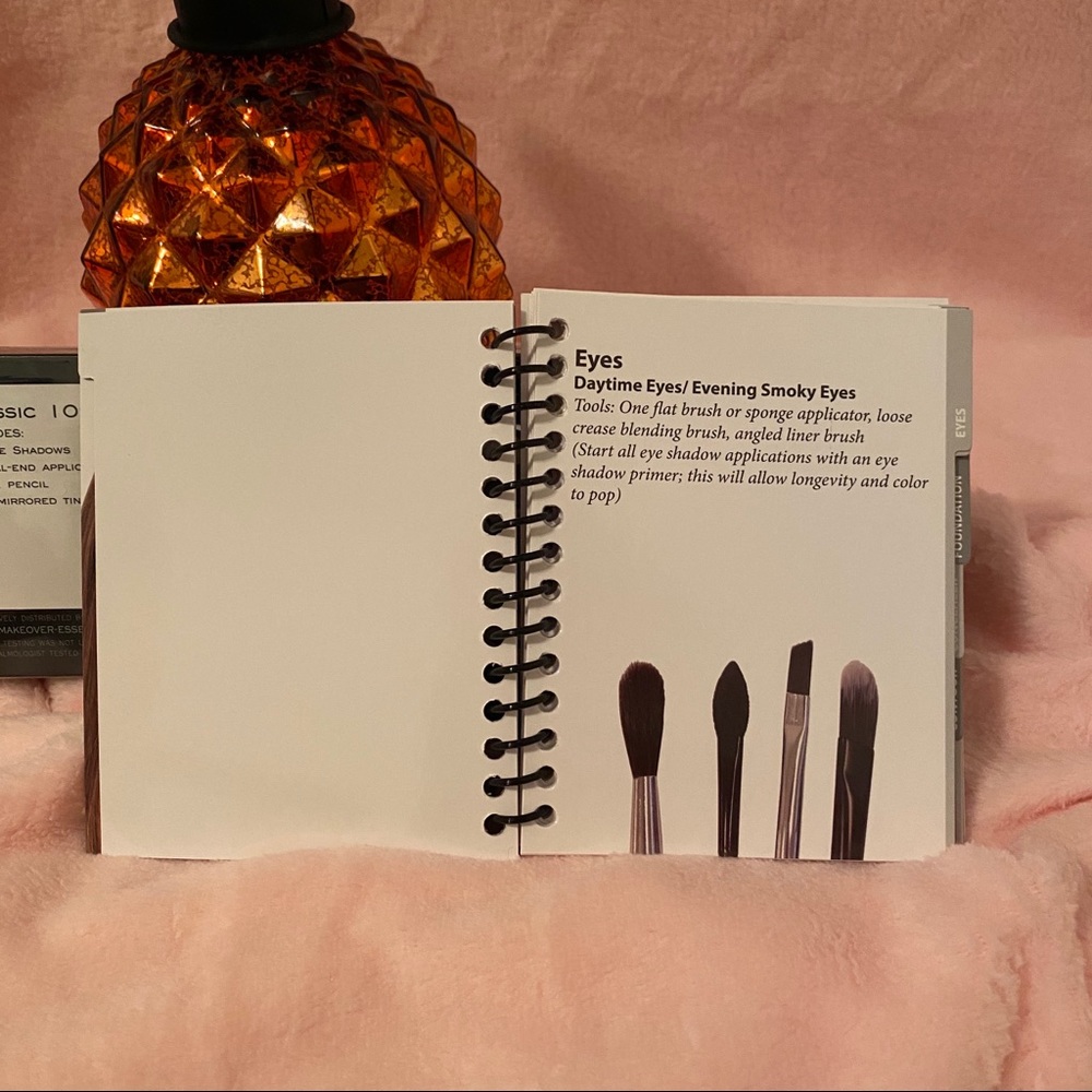 Makeover Essentials Bundle - Picture 7 of 9